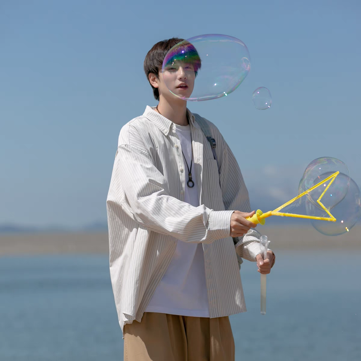 Japanese blue and white striped long-sleeved shirt men's new spring casual white shirt high-end versatile jacket