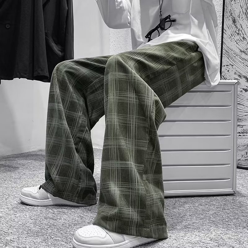 American high-street trousers for men with a drapey feel and a high-end sense of streetwear for men. Autumn thin, fashionable and handsome plaid wide-leg trousers.