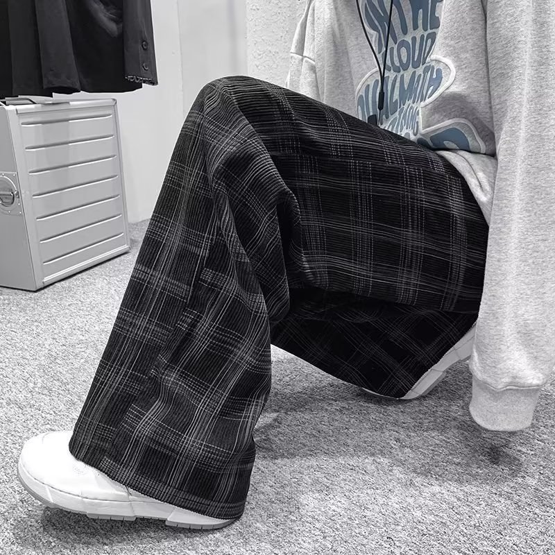 American high-street trousers for men with a drapey feel and a high-end sense of streetwear for men. Autumn thin, fashionable and handsome plaid wide-leg trousers.