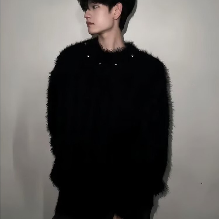 Heavy niche metal button design knitted sweater for men and women solid color loose lazy sweater trendy